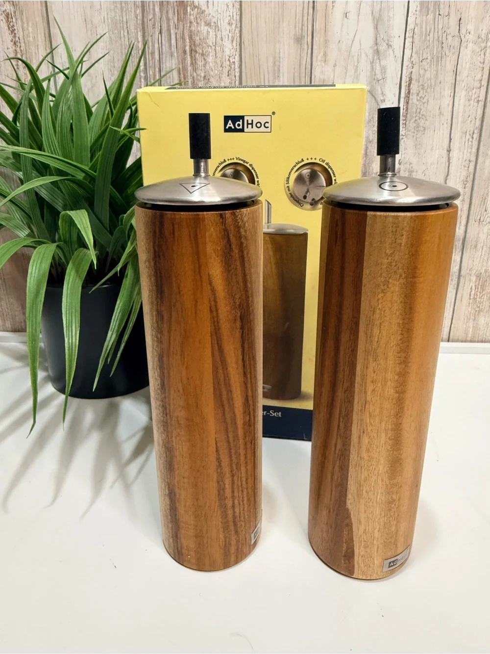 AdHoc Wooden Oil and Vinegar Set - Brown